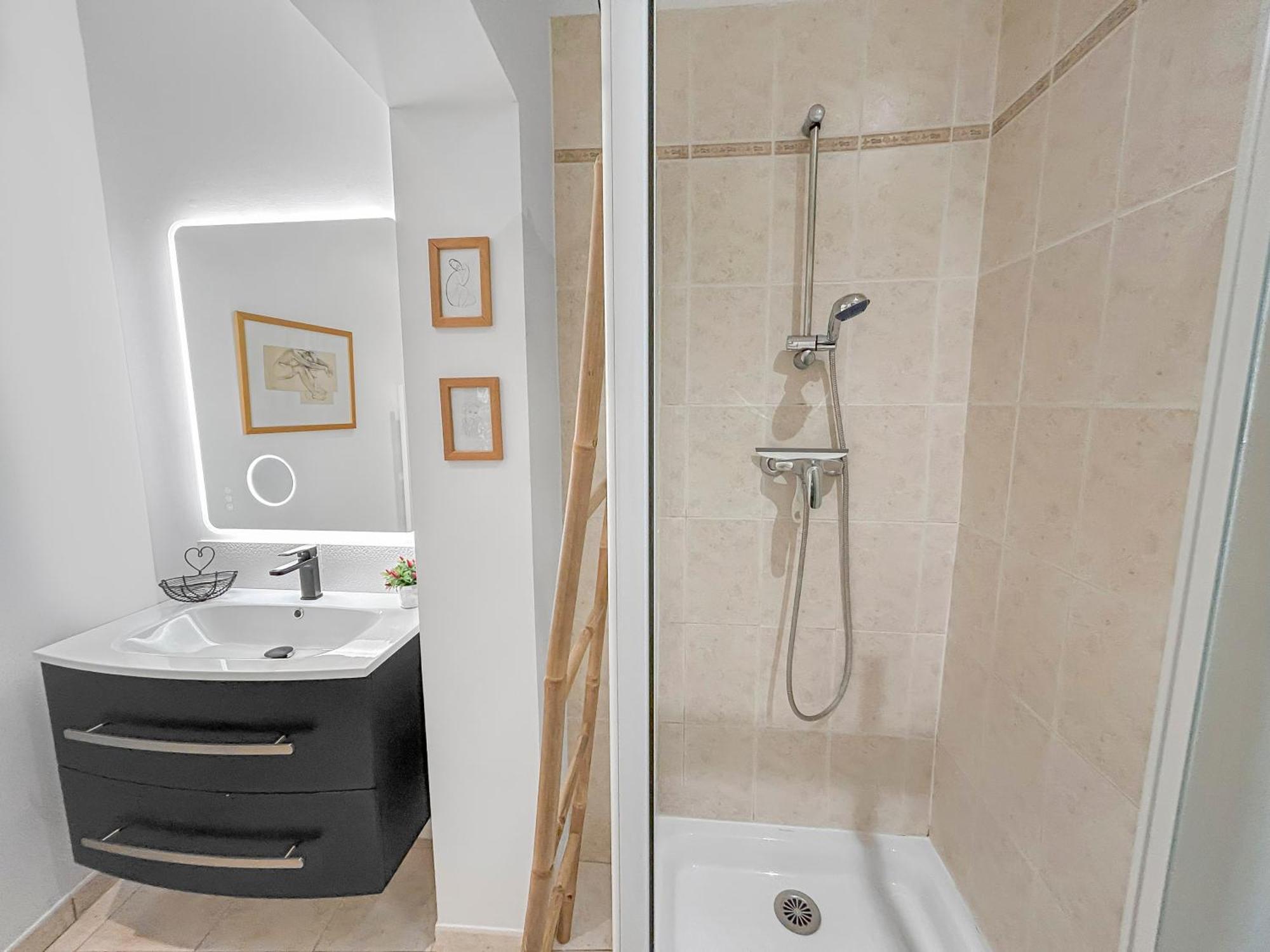 Nid Douillet Au Coeur D'Uzes Apartment Luaran gambar